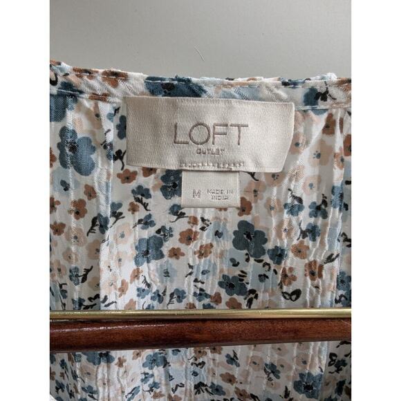 Loft Blouse Top Women MediumBlue‎ Floral Sleeveless Ruffle Trim V Neck Button Up - Picture 2 of 7